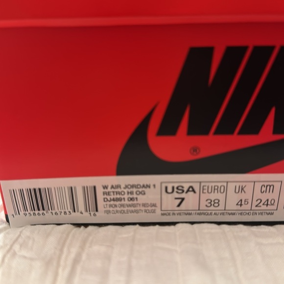 Women’s Nike Air Jordan 1 Retro Hi OG